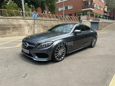 Usado Mercedes C220 AMG line 170 CV (125 kW) 2017 Gris / plata Coupe