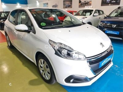 Usado Peugeot 208 Active 82 CV (60 kW) 2018 Utilitario