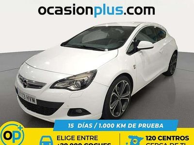 Usado Opel Astra GTC Sportive 165 CV (121 kW) 2014 Blanco Utilitario