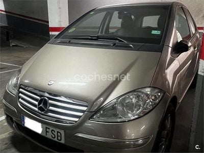 Usado Mercedes A180 Elegance 109 CV (80 kW) 2007 Beige Monovolumen