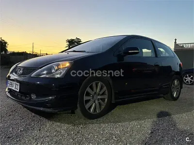 Usado Honda Civic Sport 100 CV (73 kW) 2004 Negro Berlina