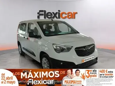 Usado Opel Combo Elegance 131 HP (96 kW) 2023 Branco
