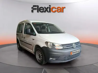 Usado VW Caddy Trendline 122 CV (89 kW) 2017 Blanco Monovolumen