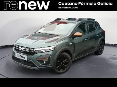 Usado Dacia Sandero Extreme 100 CV (73 kW) 2025 Verde Berlina