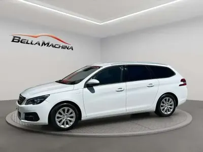 Usado Peugeot 308 SW Style 131 CV (96 kW) 2020 Blanco Familiar