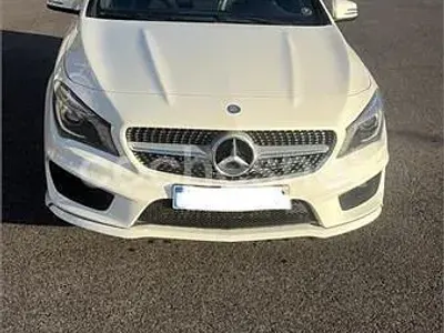 Usado Mercedes CLA200 AMG line 136 CV (100 kW) 2016 Blanco Berlina