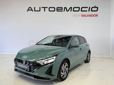 Usado Hyundai i20 101 CV (74 kW) 2025 Verde Utilitario