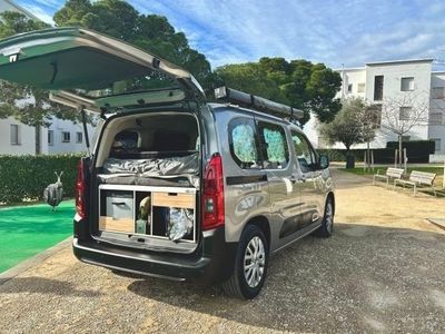Gris Usado 2023 Citroën Berlingo Monovolumen | 24.990 €