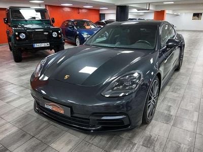 Porsche Panamera 4
