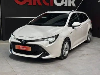 Usado Toyota Corolla Active 122 CV (89 kW) 2021 Blanco Berlina