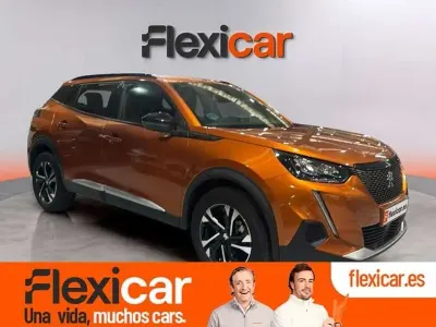 Usado Peugeot 2008 Allure 131 CV (96 kW) 2023 Naranja SUV