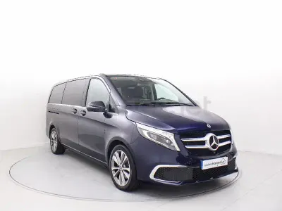 Usado Mercedes V250 Avantgarde 190 CV (139 kW) 2022 Azul Monovolumen