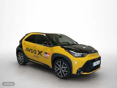 Usado Toyota Aygo X Sport 116 CV (85 kW) 2026 Amarillo SUV