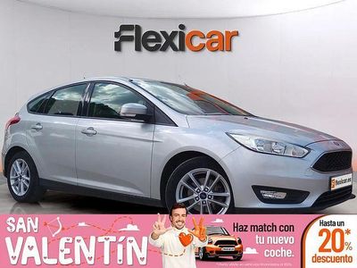 Usado Ford Focus Trend 125 CV (91 kW) 2017 Gris Berlina