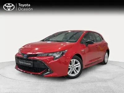 Usado Toyota Corolla Active 122 CV (89 kW) 2021 Rojo Berlina
