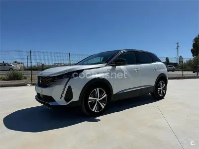 Usado Peugeot 3008 Active 225 CV (165 kW) 2022 Blanco SUV