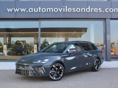 Usado Cupra Leon 150 CV (110 kW) 2025 Azul Familiar