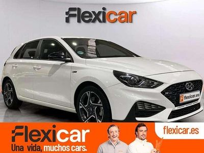 Usado Hyundai i30 N Line 120 CV (88 kW) 2022 Blanco Berlina