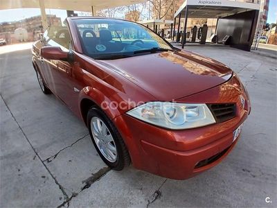 Usado Renault Mégane Cabriolet Dynamique 130 CV (95 kW) 2007 Granate Descapotable