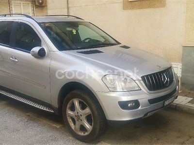 Gris / plata Usado 2005 Mercedes ML350 SUV | 3400 €