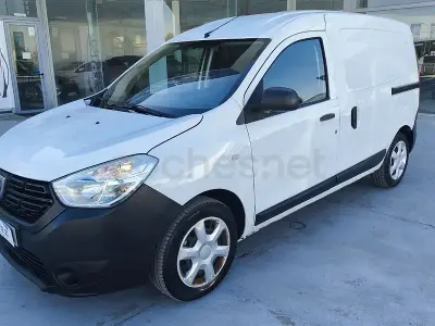 Usado Dacia Dokker Essentiel 95 CV (69 kW) 2020 Blanco Monovolumen