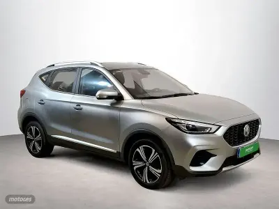 Usado MG ZS Comfort 111 CV (81 kW) 2022 Plateado SUV