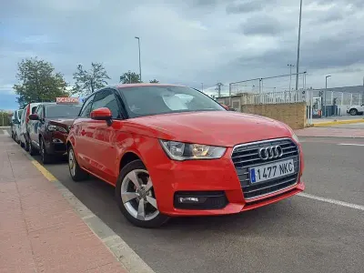 Usado Audi A1 125 CV (91 kW) 2015 Rojo Utilitario
