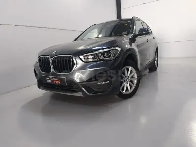 Usado BMW X1 150 CV (110 kW) 2019 Gris / plata SUV