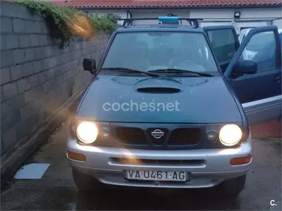 Usado Nissan Terrano SE 125 CV (91 kW) 1998 Gris / plata SUV