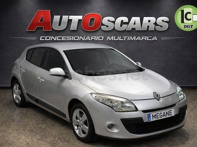 Usado Renault Mégane Dynamique 110 CV (80 kW) 2009 Gris / plata Berlina