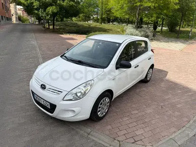 Brugt Hyundai i20 Comfort 78 HK (57 kW) 2011 Hvid Hatchback