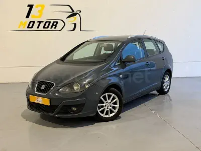 Usado Seat Altea XL Style 125 CV (91 kW) 2009 Gris / plata Monovolumen