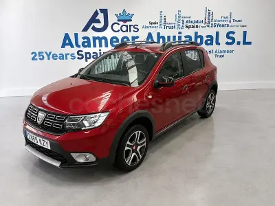 Usado Dacia Sandero Comfort 90 CV (66 kW) 2019 Rojo Berlina