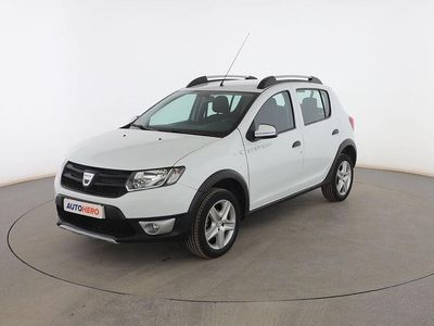 Usado Dacia Sandero Stepway 90 CV (66 kW) 2016 Blanco Berlina