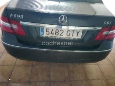 Usado Mercedes E250 Avantgarde 204 CV (150 kW) 2010 Verde Berlina