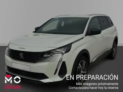 Usado Peugeot 5008 Allure 130 CV (95 kW) 2023 SUV