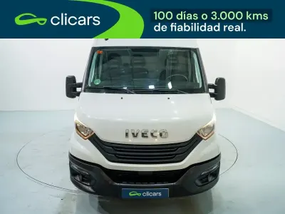 Begagnad Iveco Daily 156 HK (114 kW) 2023 Vit Van