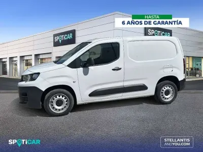 Usado Peugeot Partner 103 CV (75 kW) 2023 Blanco Monovolumen