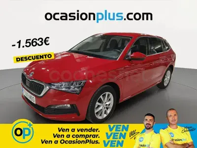 Usado Skoda Scala Ambition 110 CV (80 kW) 2022 Rojo Utilitario
