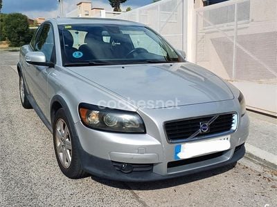 Gris / plata Usado 2007 Volvo C30 Momentum Utilitario | 3000 €