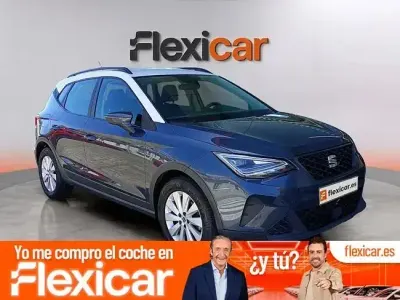 Usado Seat Arona Style 110 CV (80 kW) 2023 Gris SUV