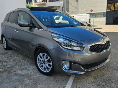 Usado Kia Carens 141 CV (103 kW) 2016 Beige Monovolumen