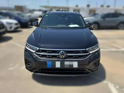 Usado VW T-Roc R-line 150 CV (110 kW) 2022 Negro SUV