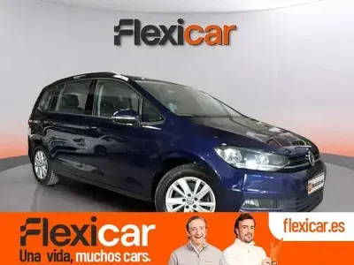 Usado VW Touran Business 115 CV (84 kW) 2021 Azul Monovolumen
