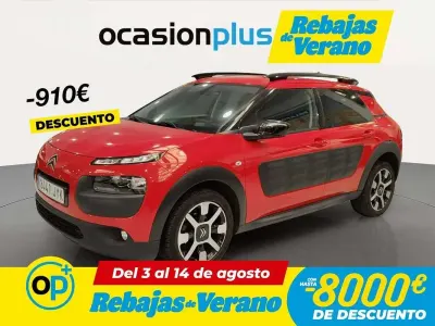 Usado Citroën C4 Cactus Shine 99 CV (72 kW) 2017 Rojo Utilitario