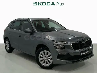 Usado Skoda Kamiq Selection 115 HP (84 kW) 2025 Cinzento SUV