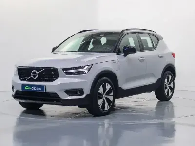 Usado Volvo XC40 R-Design 211 CV (155 kW) 2021 Gris / plata SUV