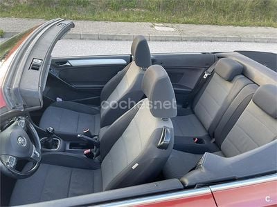 Granate Usado 2012 VW Golf Cabriolet Descapotable | 8000 € (Precio justo)