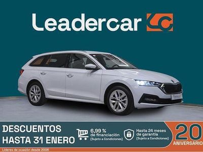 Blanco Usado 2021 Skoda Octavia Ambition Familiar | 17.900 € (Precio justo)