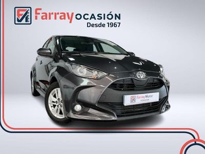 Usado Toyota Yaris Edition 125 CV (91 kW) 2022 Gris / plata Berlina
